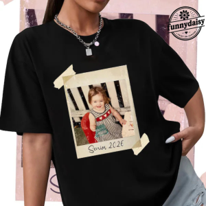 Custom Photo Senior 2026 Shirt, Retro Graduate Picture Tee, Class of 2026 Graduation Gift 1 Thiet ke chua co ten 13