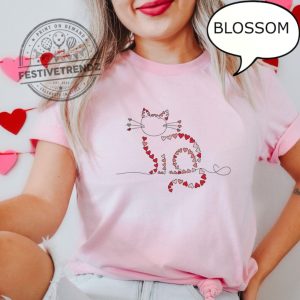 Comfort Colors%C2%AE Cat Valentine T Shirt Heart Cat Shirt festivetrendz.com 1