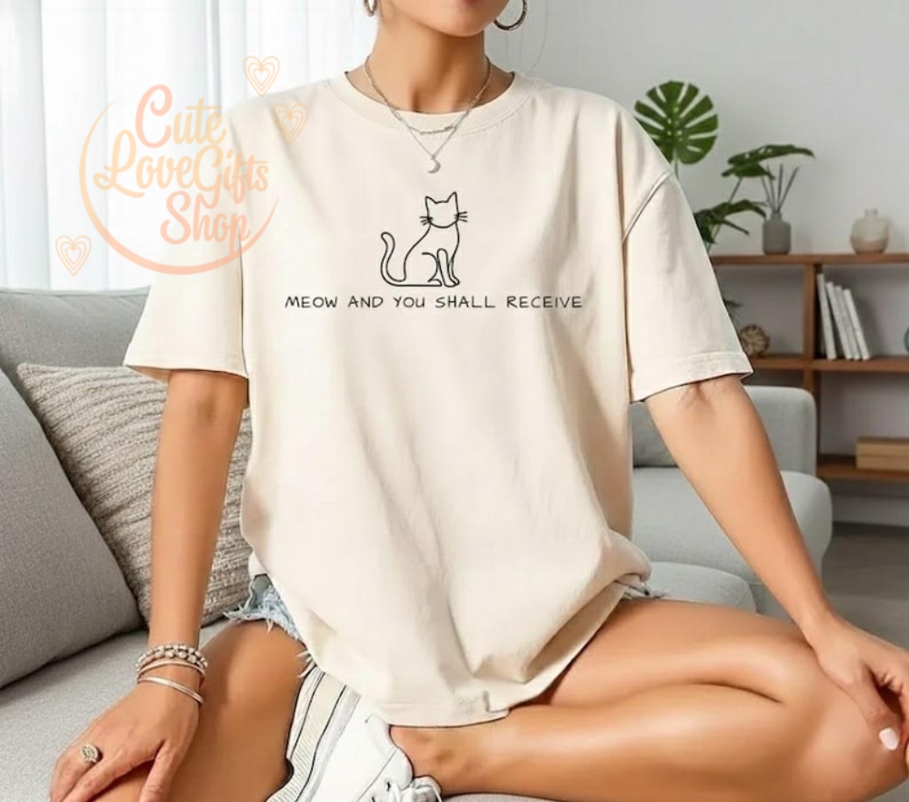 Comfort Colors Cat Lover Tee – Minimalist Graphic Shirt