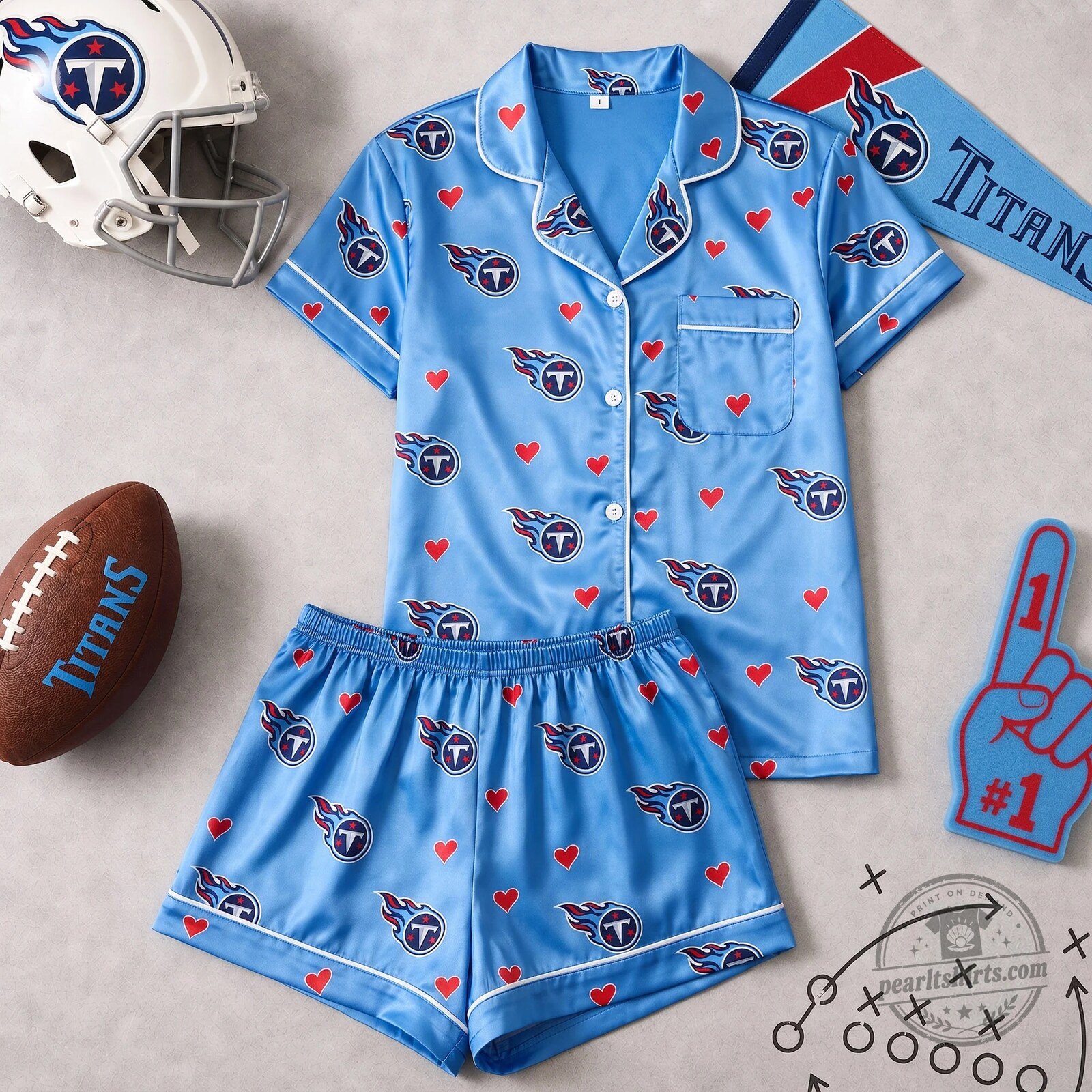 Tennessee Titans Women's Love Heart Satin Pajamas Set