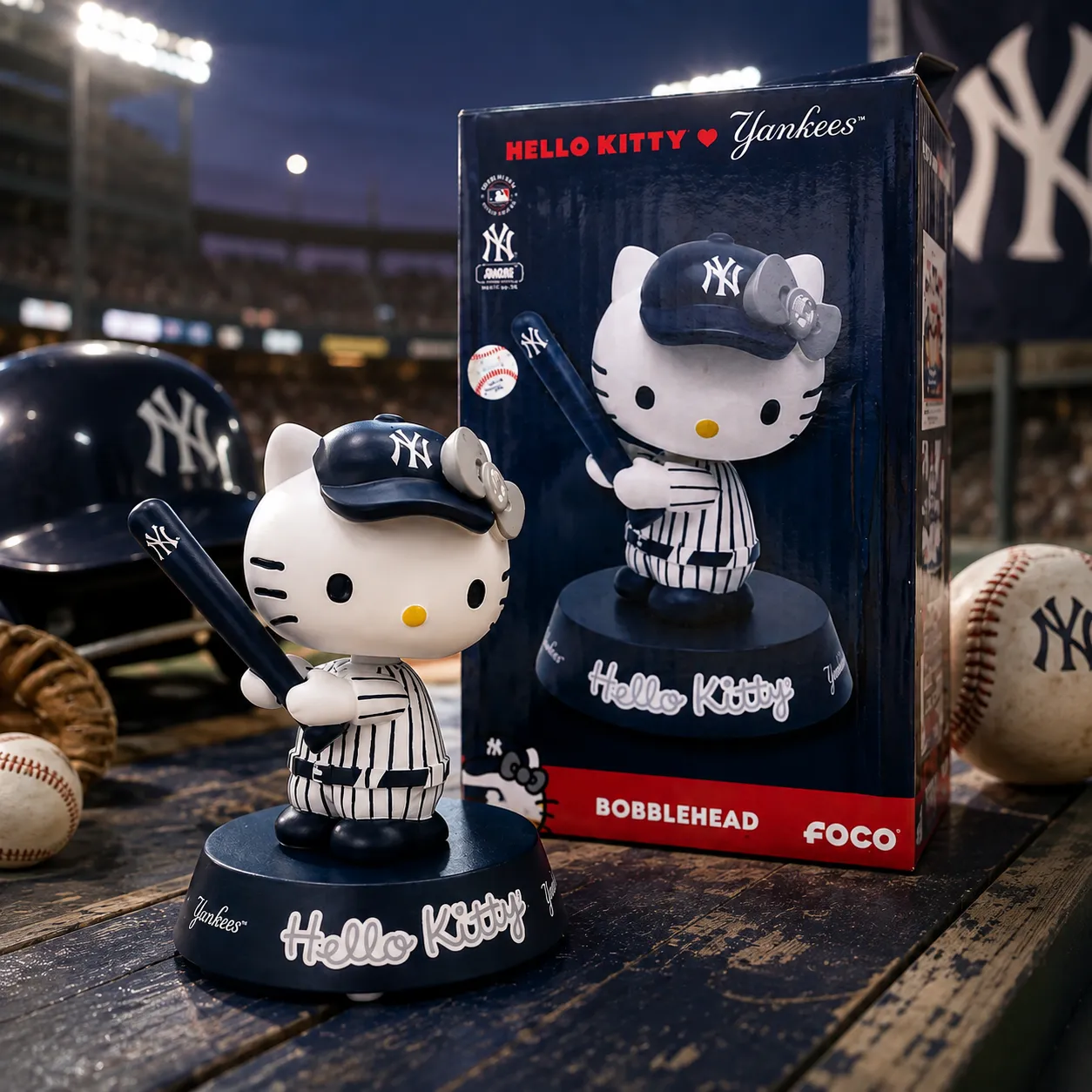 Hello Kitty x New York Yankees MLB Bobblehead Figure (2) Hello Kitty x New York Yankees MLB Bobblehead Figure