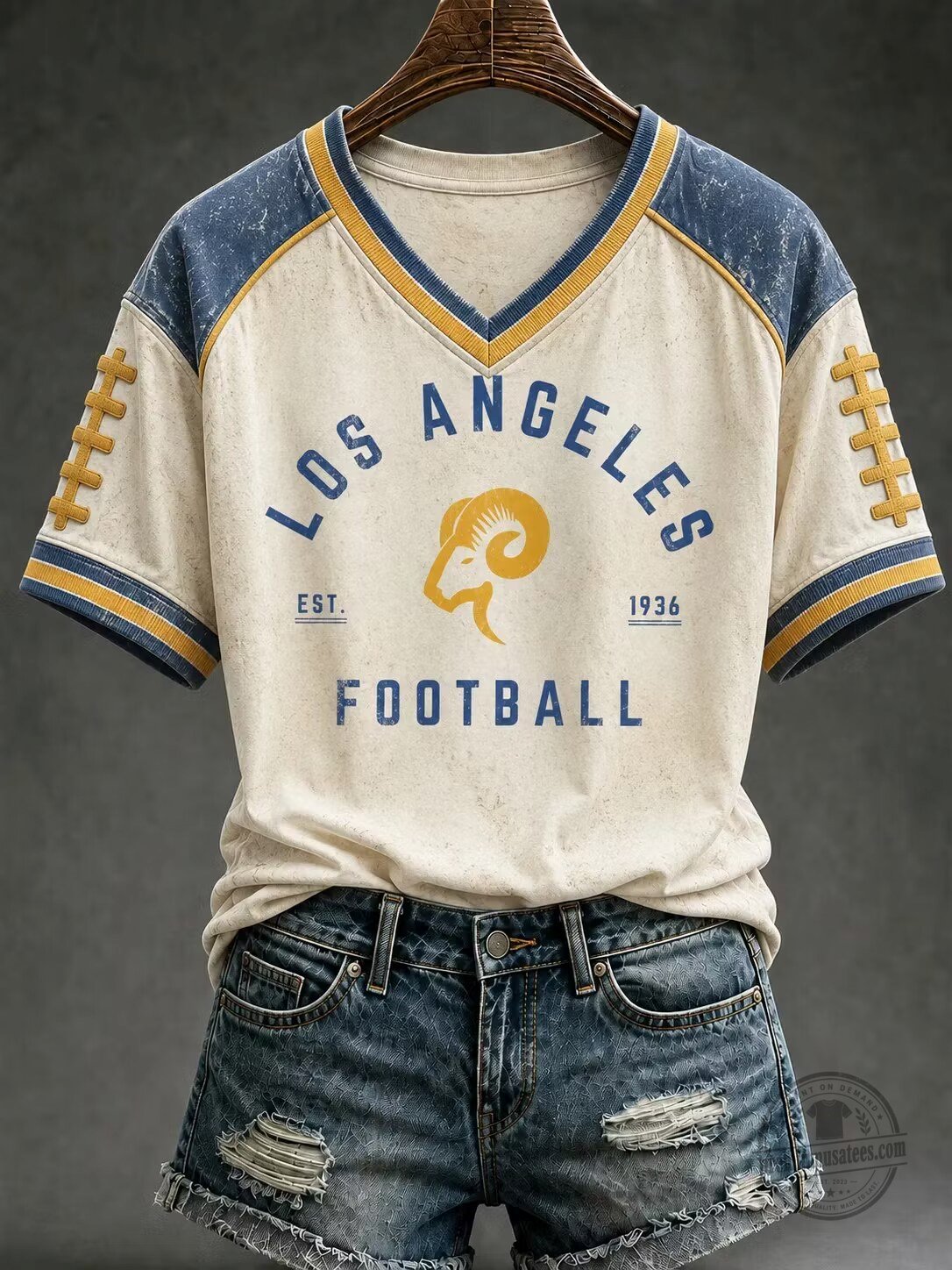 Los Angeles Rams Football Team Distressed V-Neck T-Shirt