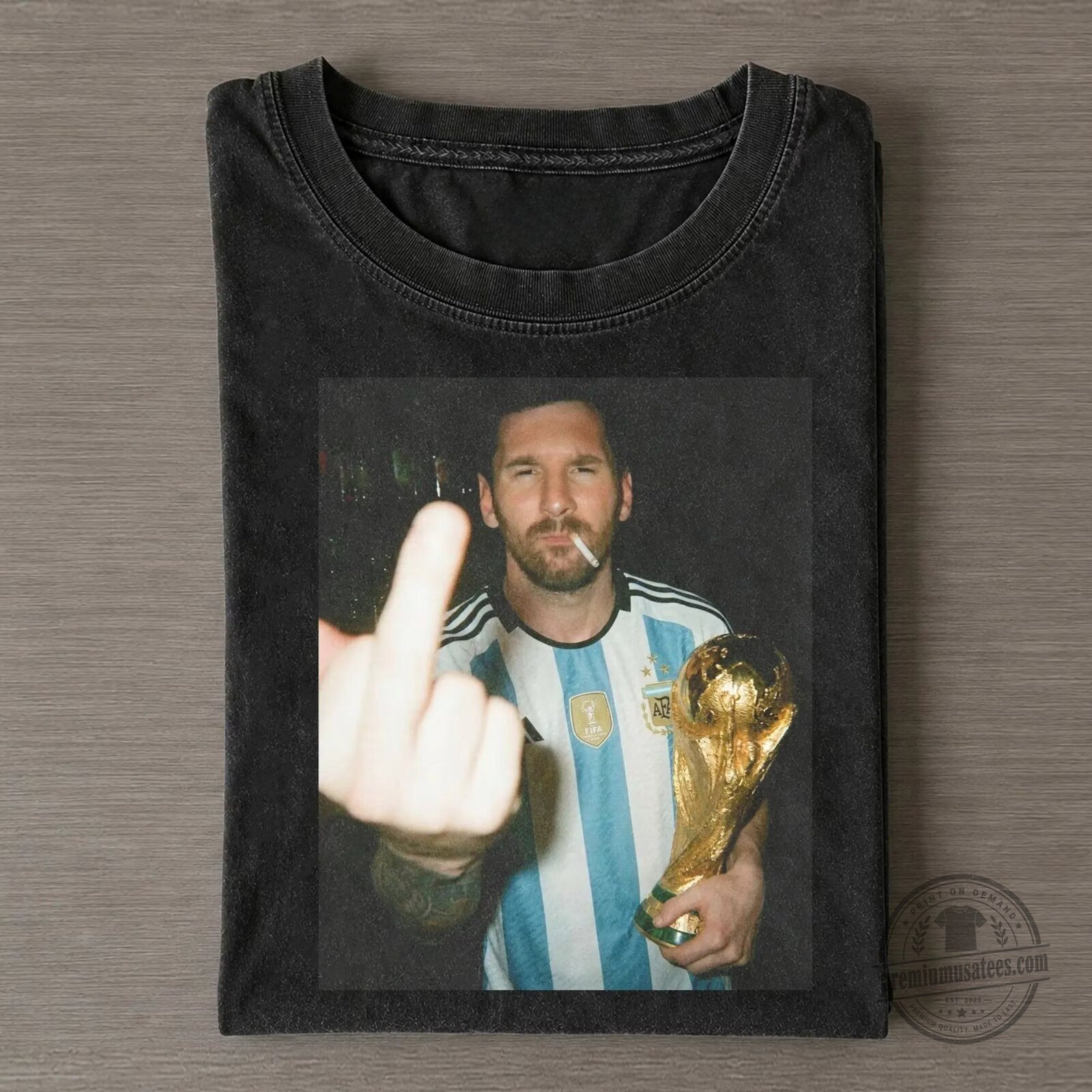 Lionel Messi World Cup Middle Finger Celebration Vintage Black T-Shirt