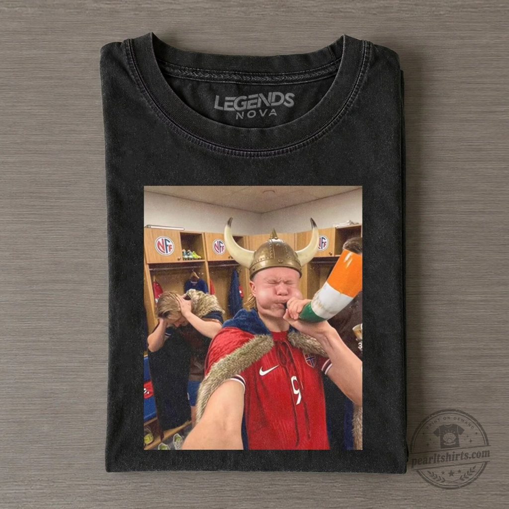 Erling Haaland Norway Viking Horn Celebration Football Fan T-Shirt Erling Haaland Norway Viking Horn Celebration Football Fan T-Shirt
