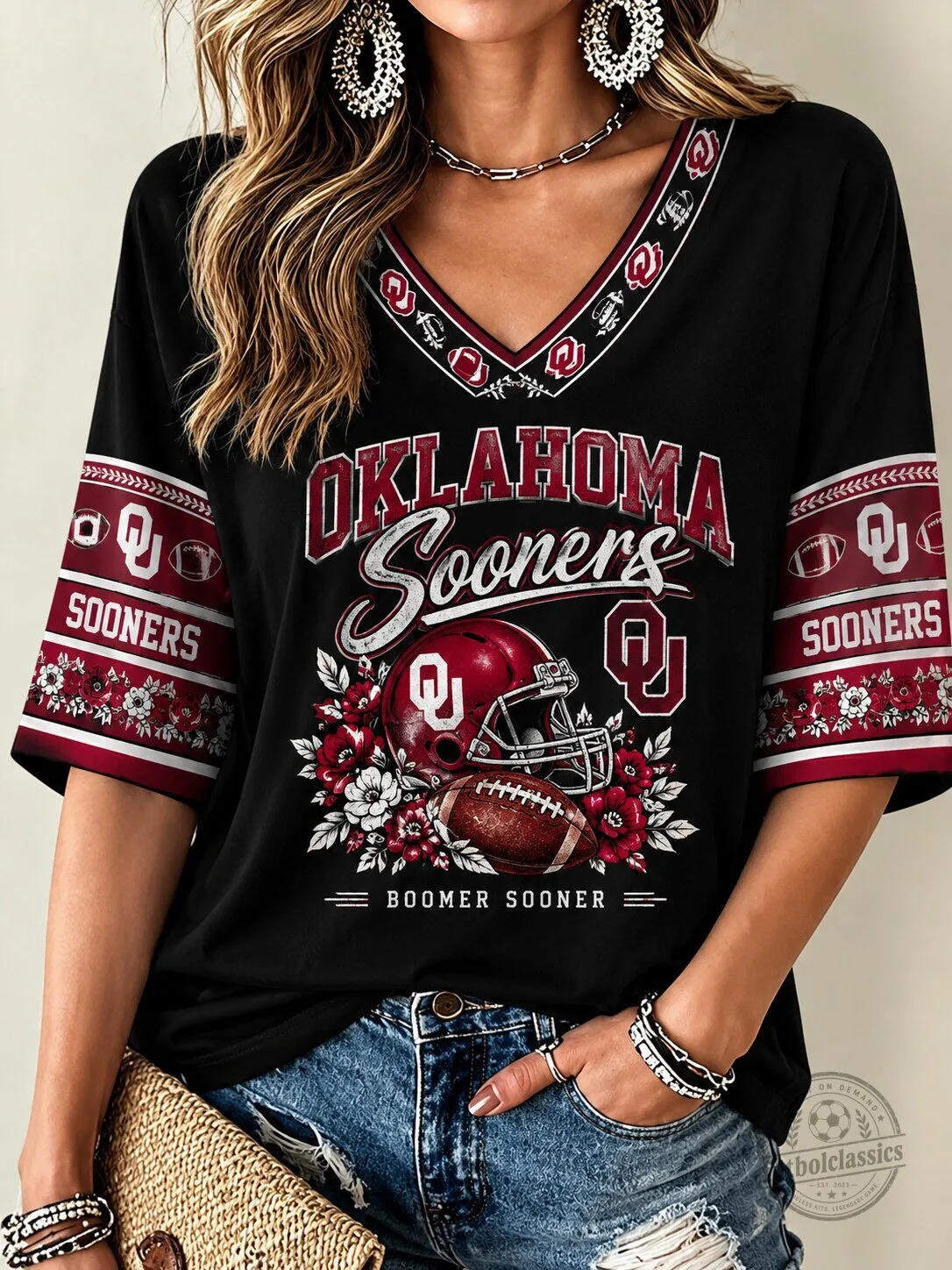 Oklahoma Sooners Boomer Sooner Football Helmet and Flowers T-Shirt