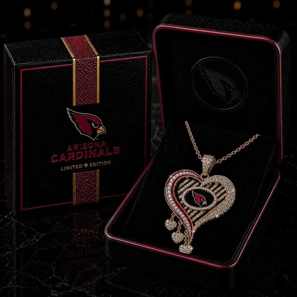 Arizona Cardinals Football Team Heart Diamond Pendant Necklace with Gold Chain Arizona Cardinals Football Team Heart Diamond Pendant Necklace with Gold Chain