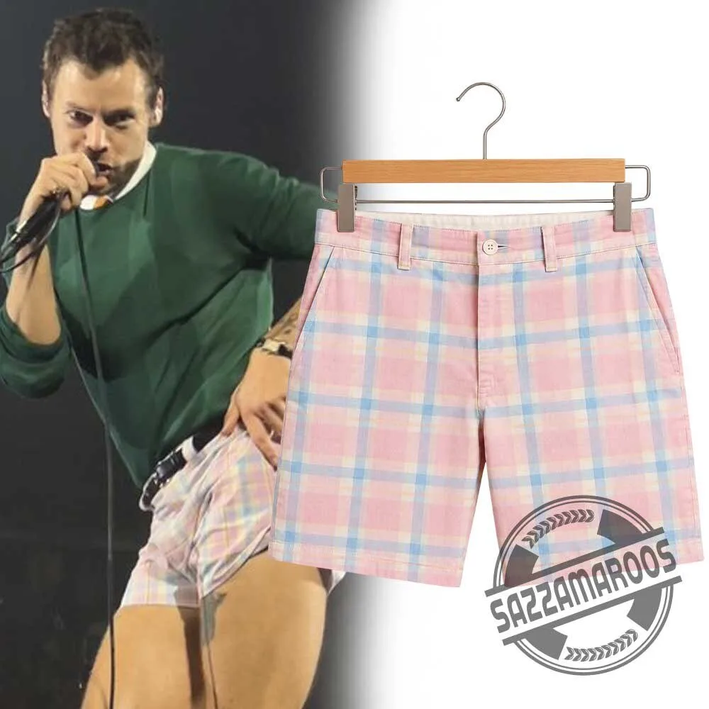 Harry Styles Pastel Pink Plaid Chino Shorts at Madison Square Garden NY 3 Harry Styles Pastel Pink Plaid Chino Shorts at Madison Square Garden NY