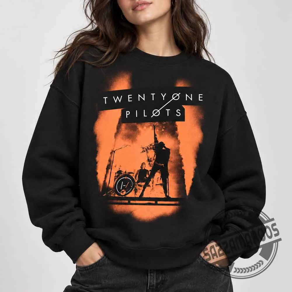 Josh Wearing Twenty One Pilots 2017 Emotional Roadshow Tour T-Shirt (4) Josh Wearing Twenty One Pilots 2017 Emotional Roadshow Tour T-Shirt – image 4 of 4