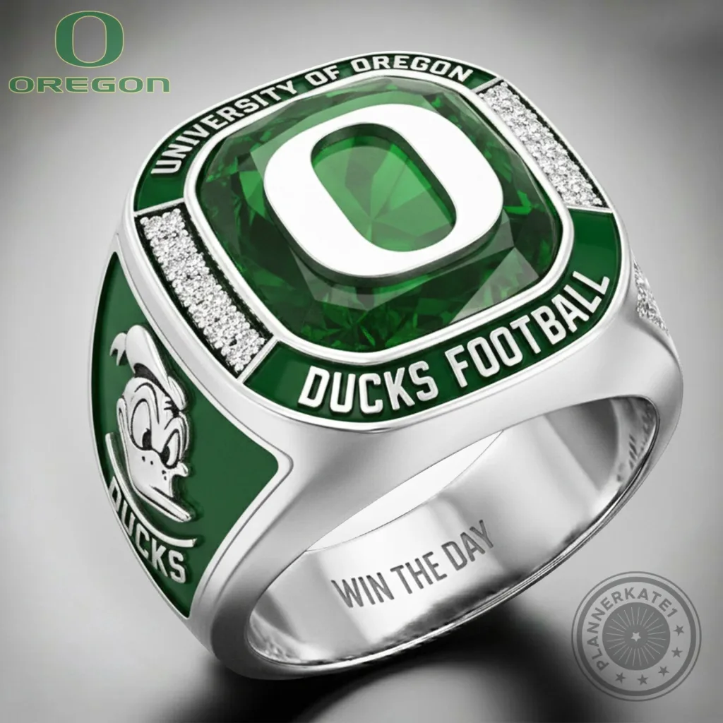 University of Oregon Ducks Football Championship Ring, Green Stone University of Oregon Ducks Football Championship Ring, Green Stone