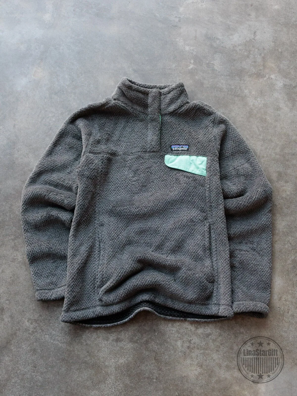 Patagonia Re-Tool Snap-T Pullover Fleece Jacket in Grey with Mint Green Pocket