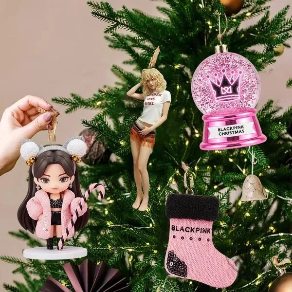 Advent Calendar for Blink's Holiday Surprise: Blackpink Pink Venom Countdown 5 Advent Calendar for Blink