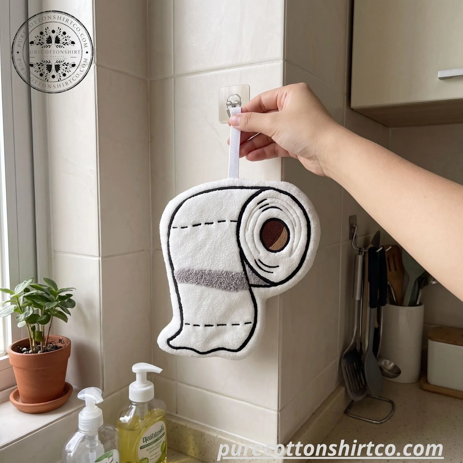 "Funny Toilet Paper Towel & Wobbly Lizard Advent Calendar 2026" 2 Toilet Paper Roll Hand Towel 2026 – Funny Hanging Bathroom Towel