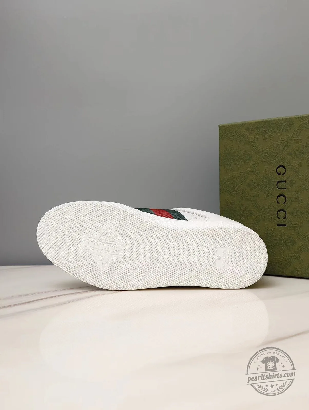 Low-Top White Leather Sneakers by Gucci Featuring Web Stripe Design 9 Low-Top White Leather Sneakers by Gucci Featuring Web Stripe Design