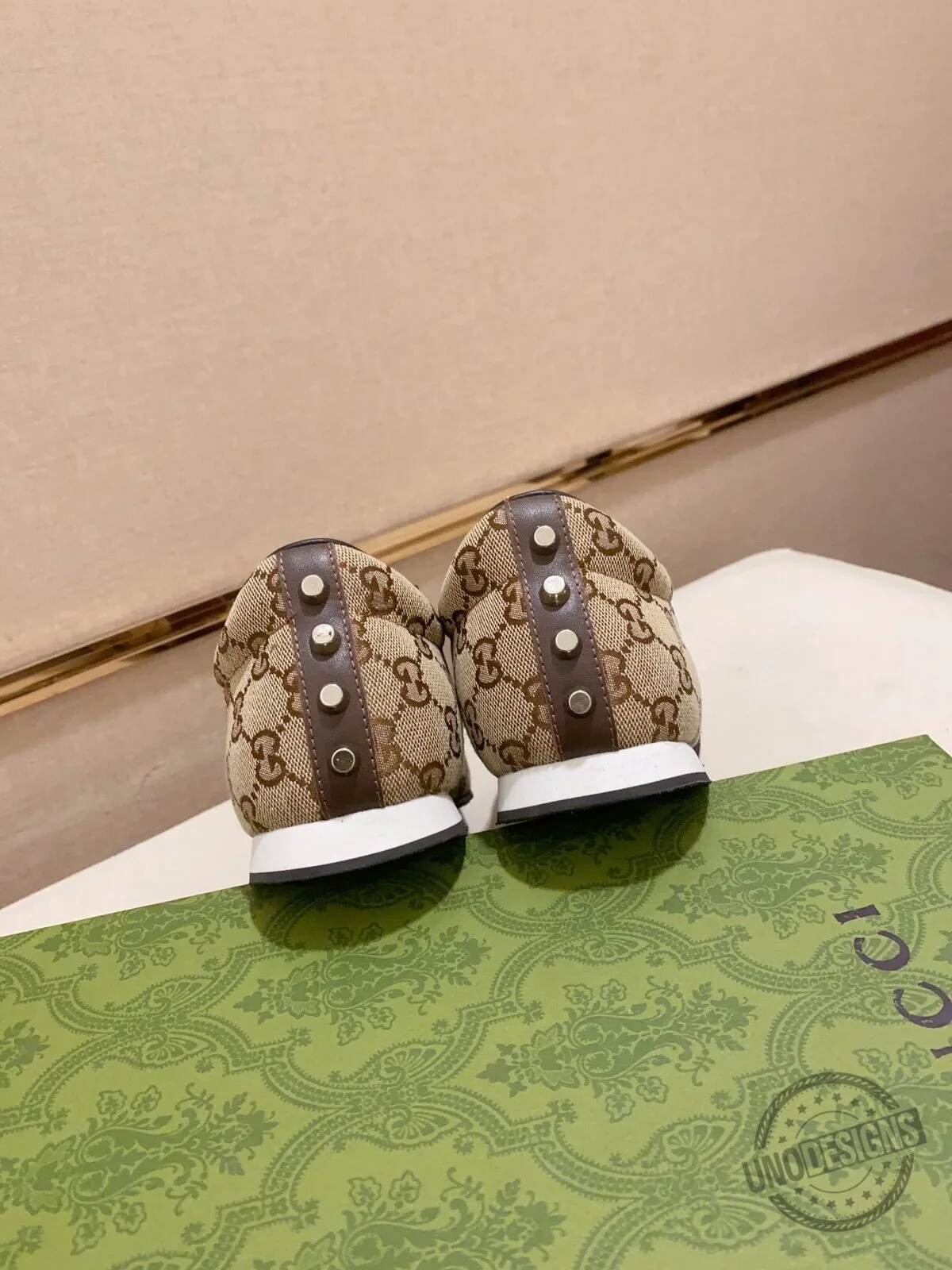 Gucci GG Supreme Canvas Brown Suede Low Top Sneakers for Men 6 Gucci GG Supreme Canvas Brown Suede Low Top Sneakers for Men