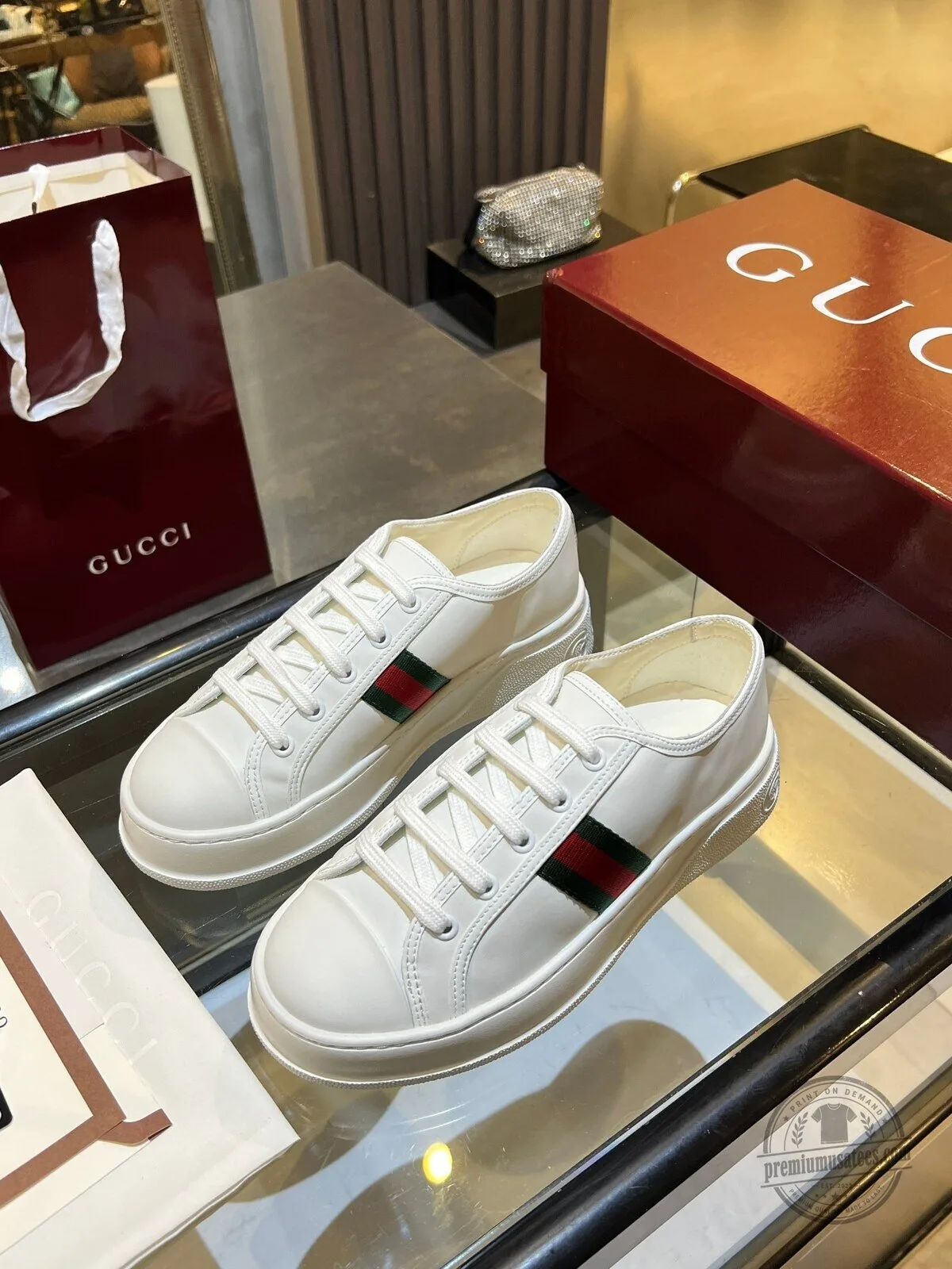 Gucci White Leather Low-Top Sneakers with Red and Green Web Stripe Detail 4 Gucci White Leather Low-Top Sneakers with Red and Green Web Stripe Detail