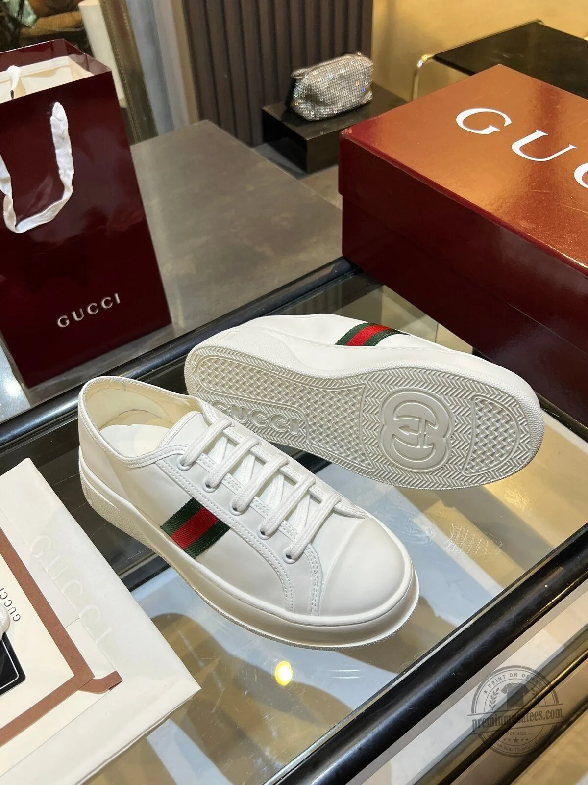 Gucci White Leather Low-Top Sneakers with Red and Green Web Stripe Detail 5 Gucci White Leather Low-Top Sneakers with Red and Green Web Stripe Detail