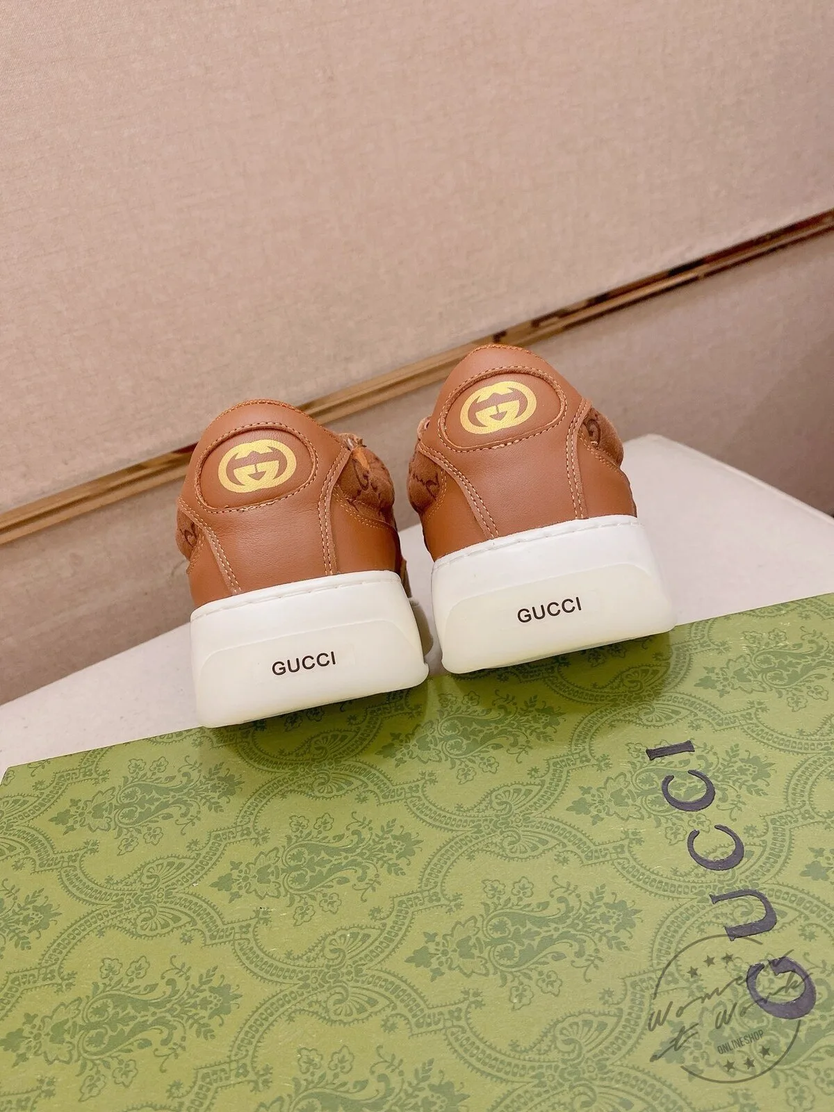 Gucci Brown Leather Embossed Monogram Stripe Fashion Sneakers Shoes 9 Gucci Brown Leather Embossed Monogram Stripe Fashion Sneakers Shoes
