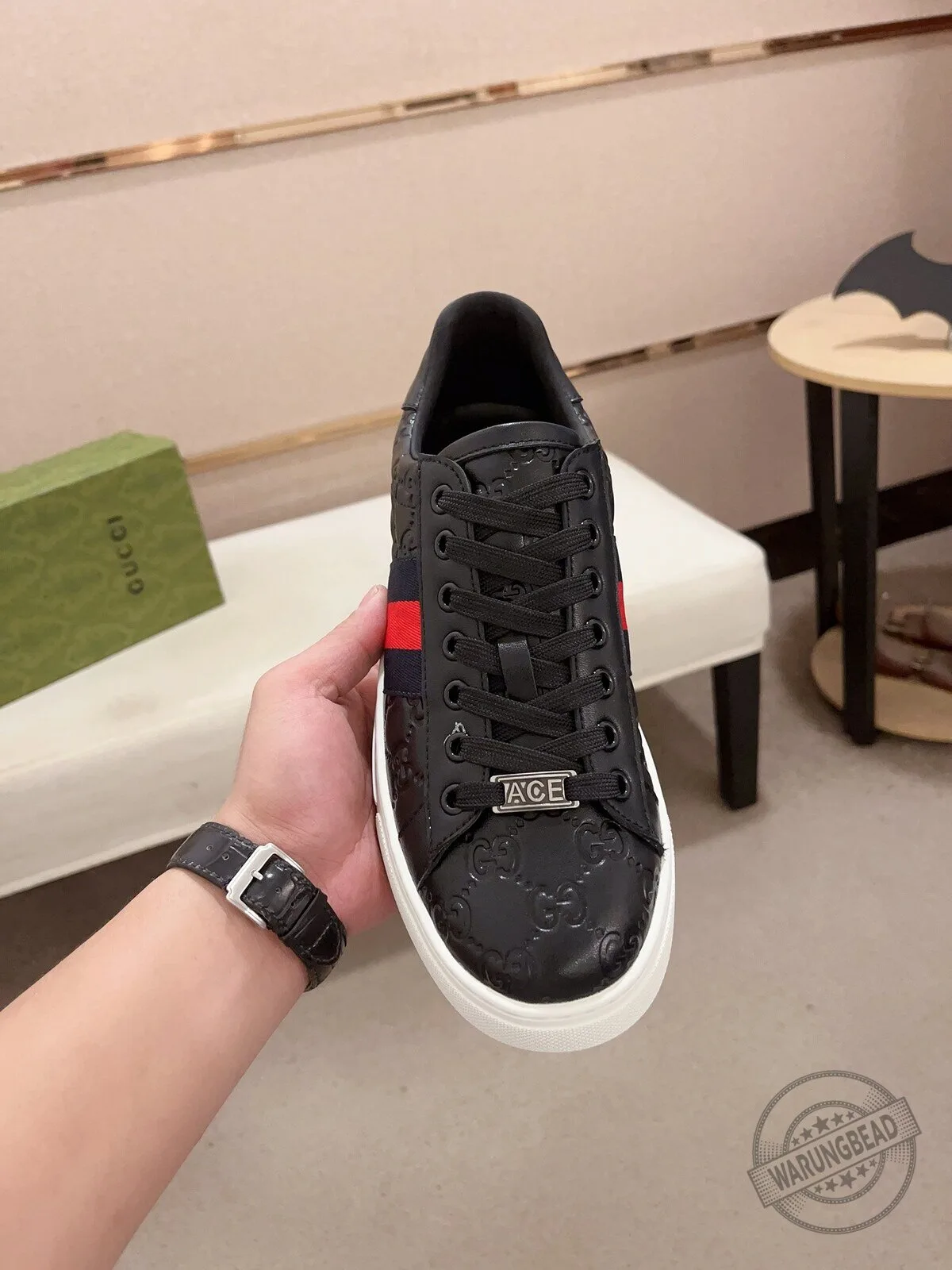 Gucci Black Leather Ace Embossed Interlocking G Stripe Low-Top Sneakers 6 Gucci Black Leather Ace Embossed Interlocking G Stripe Low-Top Sneakers