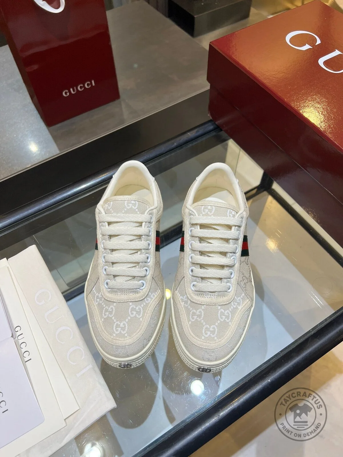 Gucci GG Supreme Pattern White Canvas Sneakers with Red and Green Stripe 5 Gucci GG Supreme Pattern White Canvas Sneakers with Red and Green Stripe
