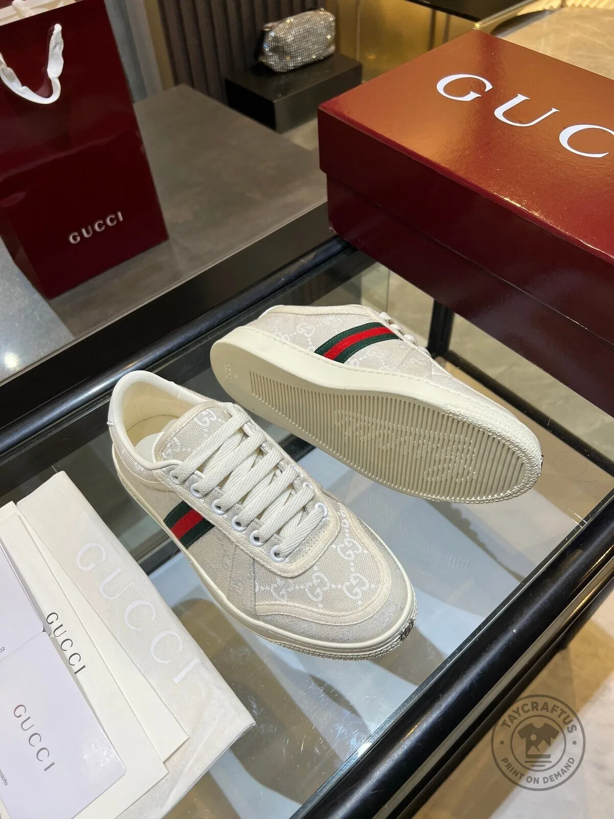 Gucci GG Supreme Pattern White Canvas Sneakers with Red and Green Stripe 6 Gucci GG Supreme Pattern White Canvas Sneakers with Red and Green Stripe