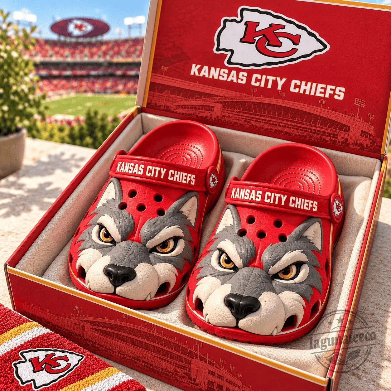 Kansas City Chiefs Wolf Mascot Red Sculpted Collector Shoes