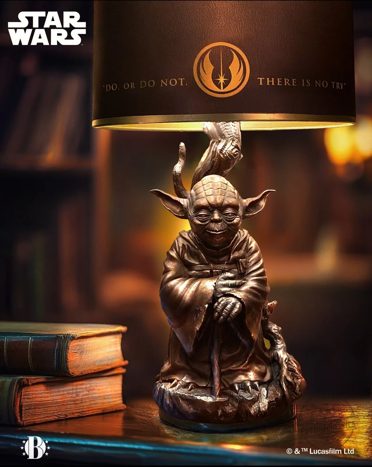 Star Wars Yoda Jedi Master Bronze Statue Desk Lamp with Lampshade 1 Star Wars Yoda Jedi Master Bronze Statue Desk Lamp with Lampshade