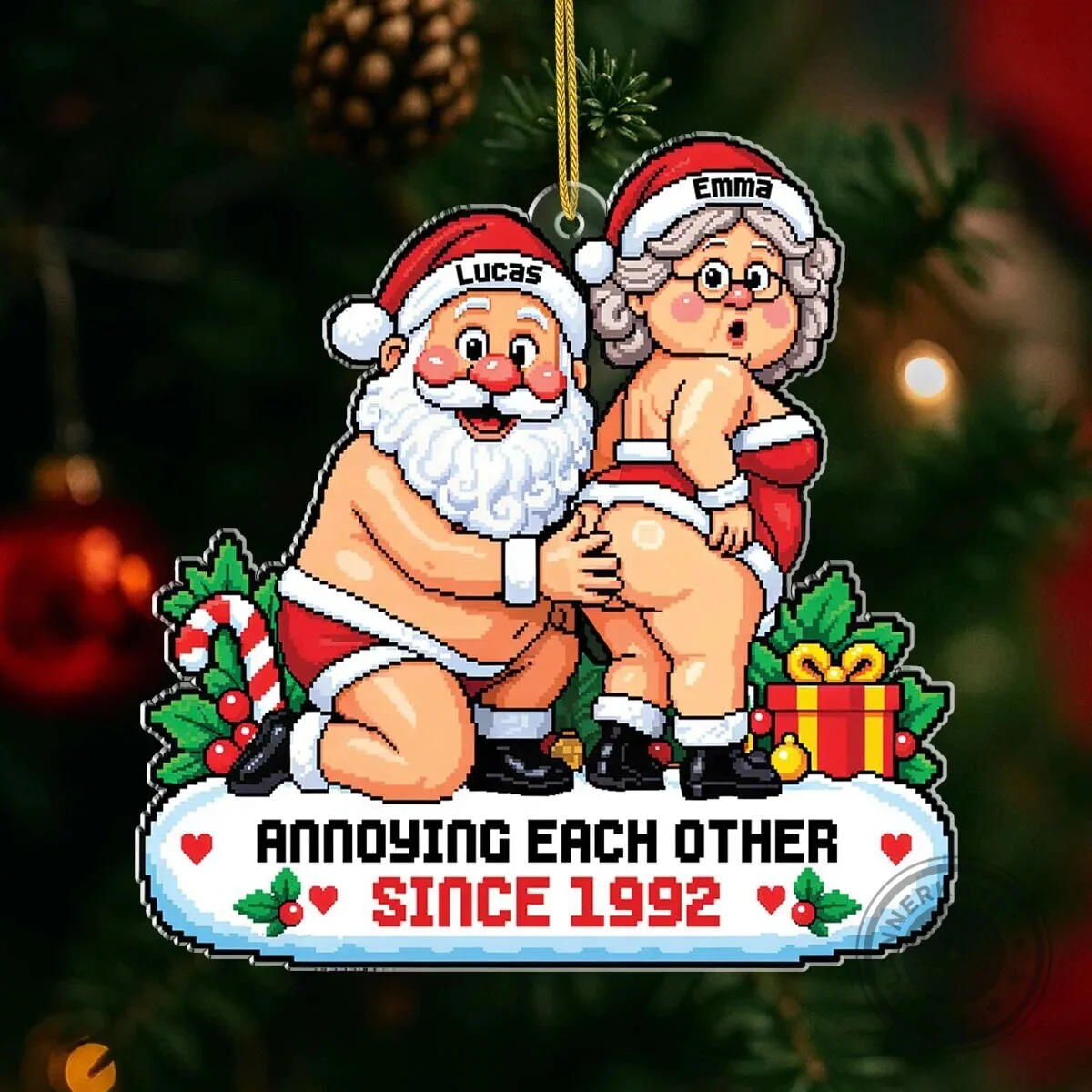 Personalized Pixel Art Santa and Mrs. Claus Christmas Ornament for Couples 7 Personalized Pixel Art Santa and Mrs. Claus Christmas Ornament for Couples