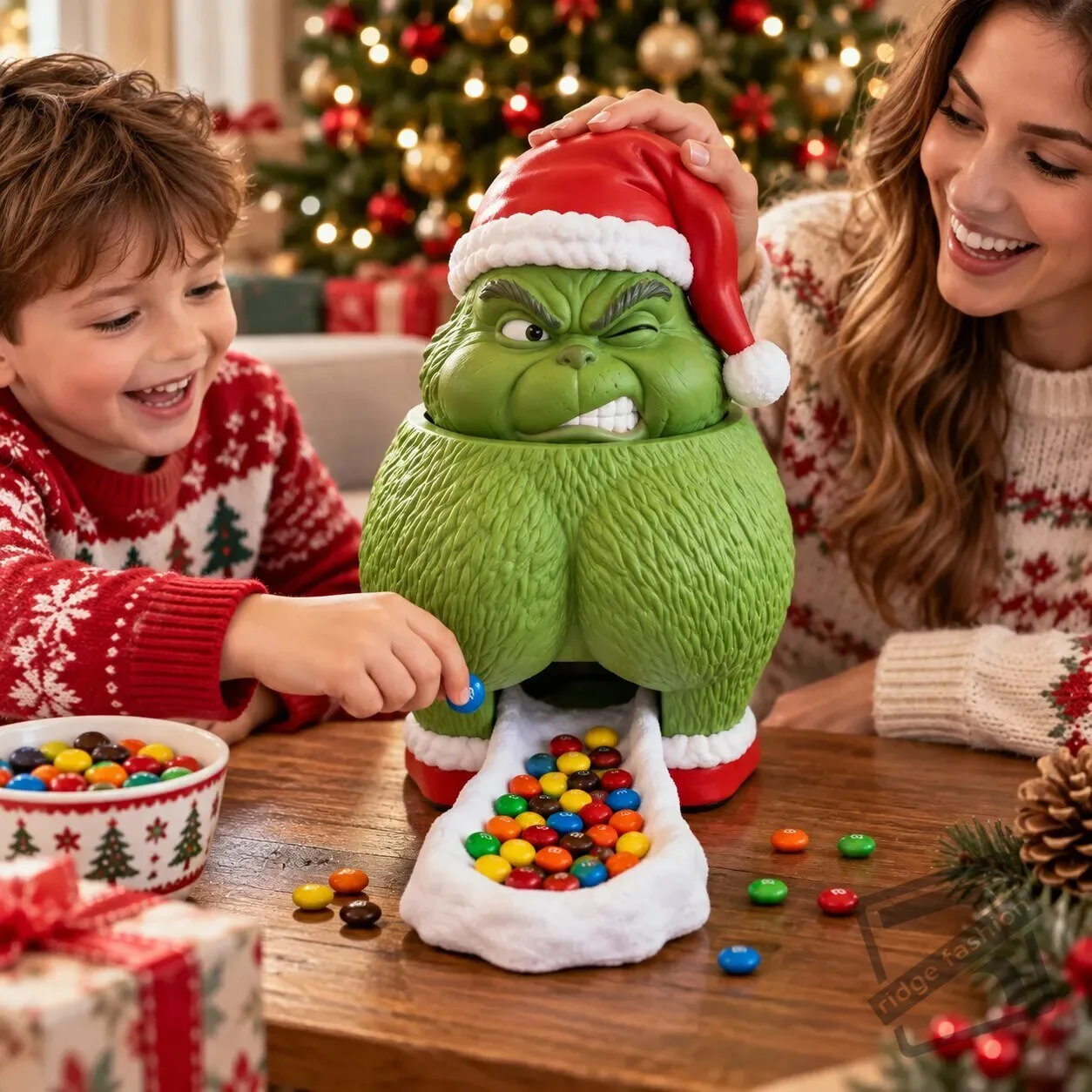 Funny Grinch Christmas Treats Candy Dispenser 2026 Grinch Christmas Candy Dispenser for Holiday Treats – image 3 of 3