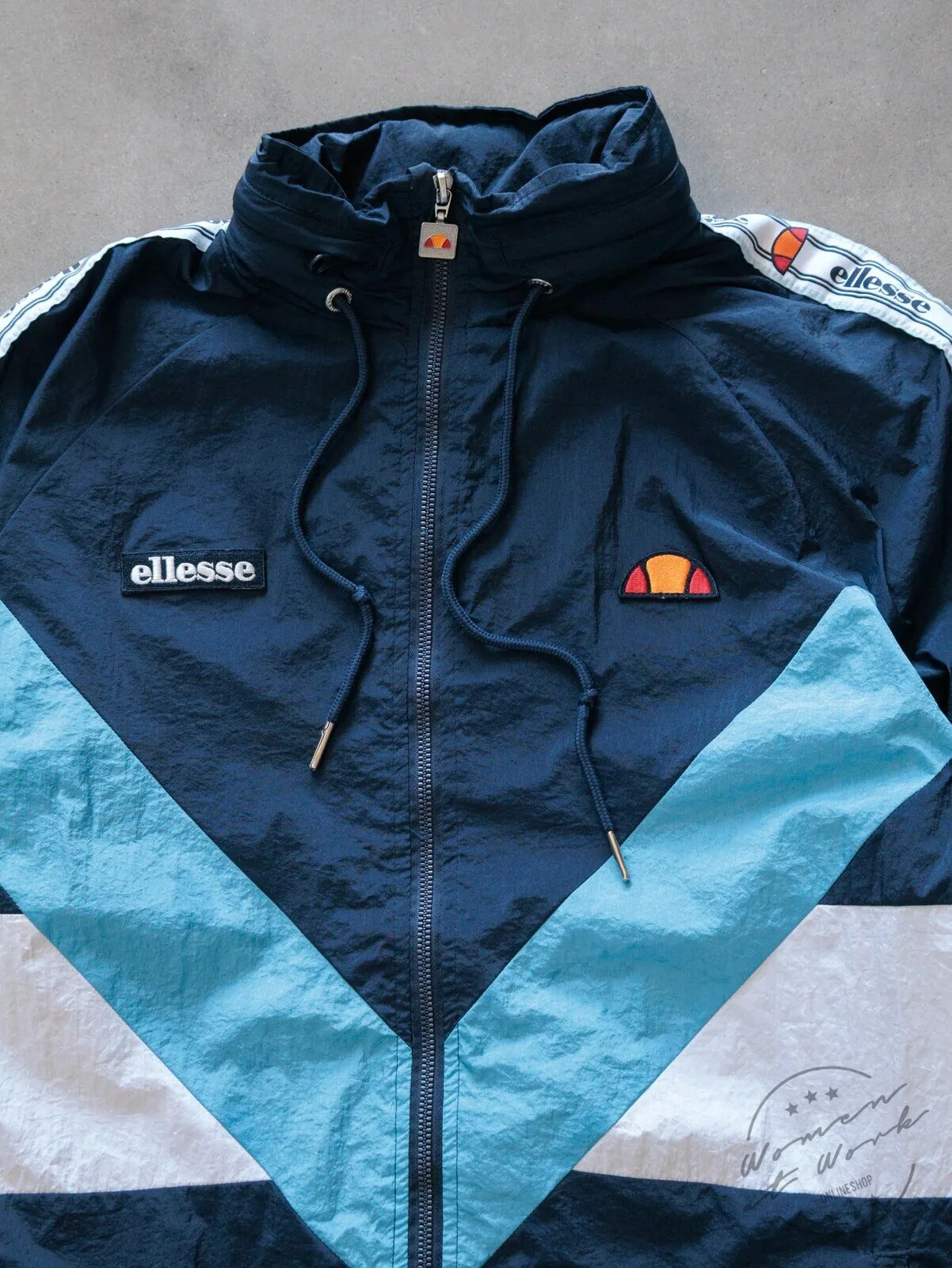 Vintage Navy Ellesse Colourblock Windbreaker Jacket with Taped Sleeves 7 Vintage Navy Ellesse Colourblock Windbreaker Jacket with Taped Sleeves