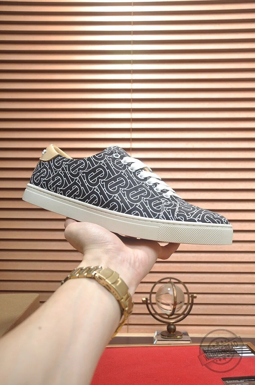 Burberry Monogram Black and White Patterned Canvas Lace-Up Shoes 6 Burberry Monogram Black and White Patterned Canvas Lace-Up Shoes