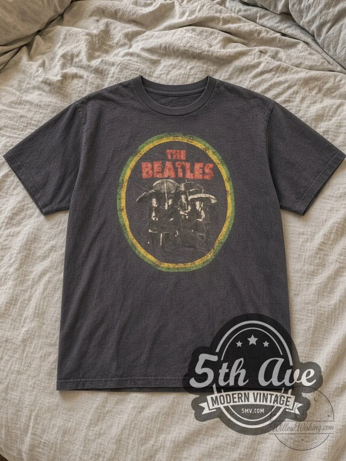 The Beatles Circle Logo Band Photo Vintage Style Music Fan T-Shirt 8 The Beatles Circle Logo Band Photo Vintage Style Music Fan T-Shirt
