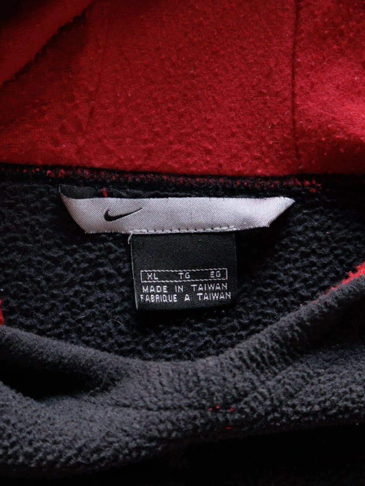 Vintage Nike Black Fleece Pullover Hoodie with Red Hood Lining 7 Vintage Nike Black Fleece Pullover Hoodie with Red Hood Lining